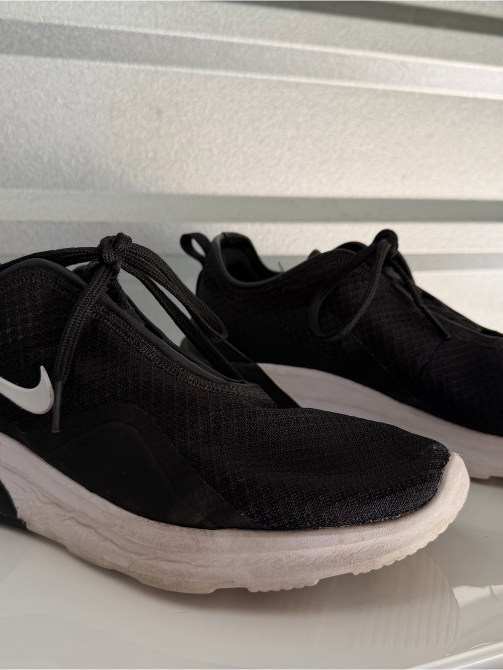 Nike Women's Black and White Athletic Sneakers
